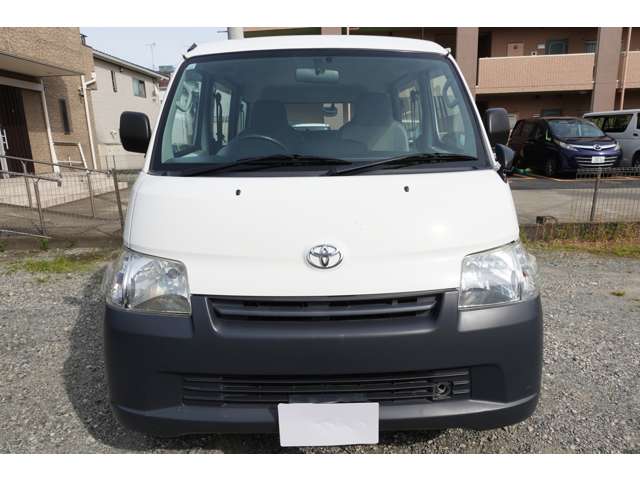 2010 Toyota LiteAce Van – thumbnail 2