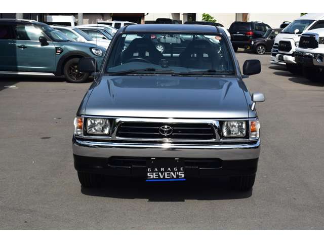 2003 Toyota Hilux – thumbnail 3