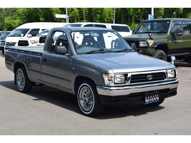 2003 Toyota Hilux – thumbnail 4