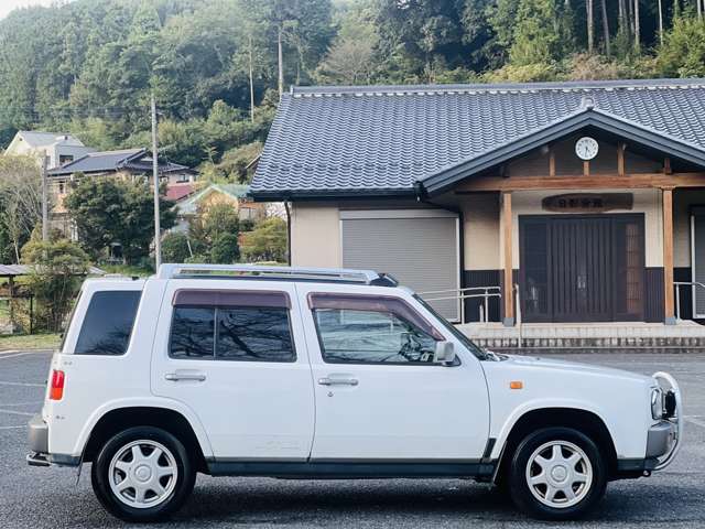 1995 Nissan Rasheen – thumbnail 4