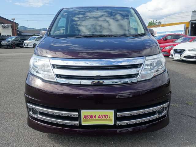 2010 Nissan Serena – thumbnail 2