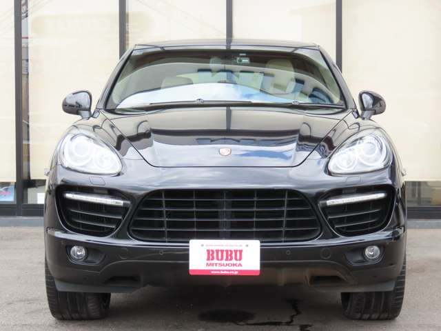 2011 Porsche Cayenne – thumbnail 2