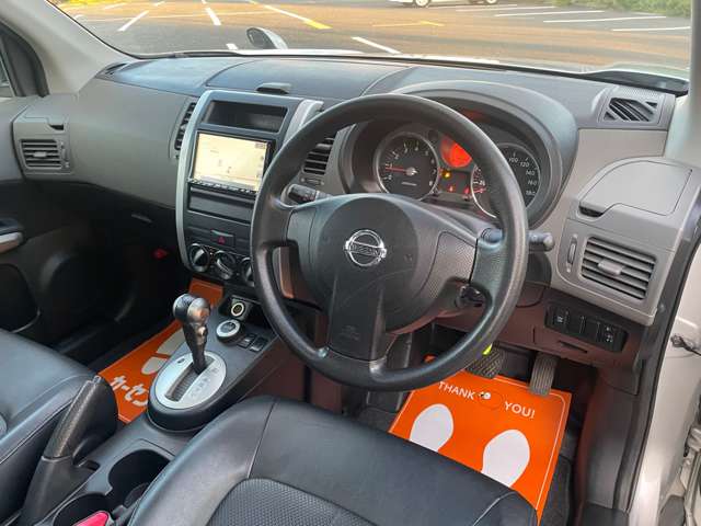 2009 Nissan X-Trail – thumbnail 4