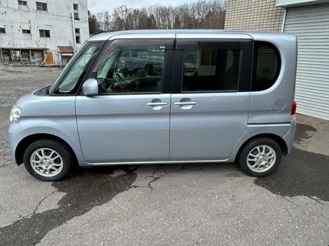 2009 Daihatsu Tanto – thumbnail 4