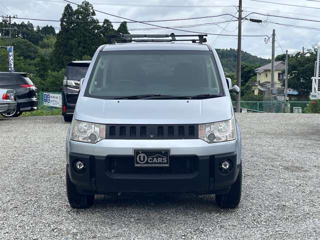 2010 Mitsubishi Delica D:5 – thumbnail 2