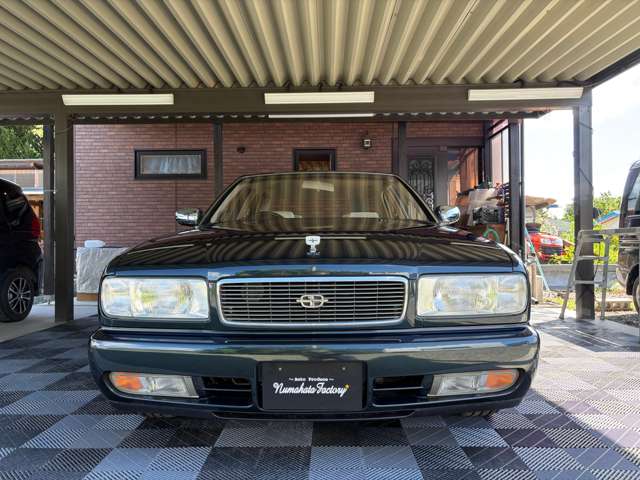 1994 Nissan Gloria – thumbnail 2