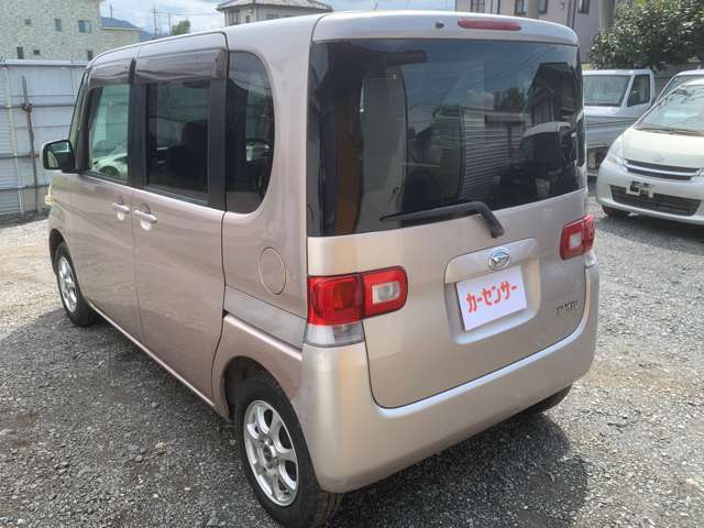 2009 Daihatsu Tanto – thumbnail 4