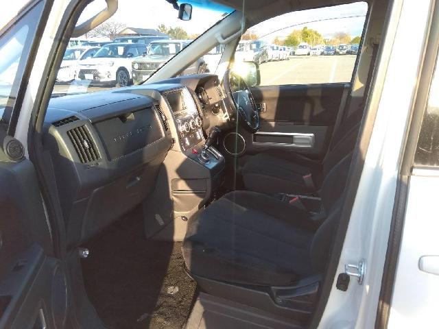 2007 Mitsubishi Delica D:5 – thumbnail 3