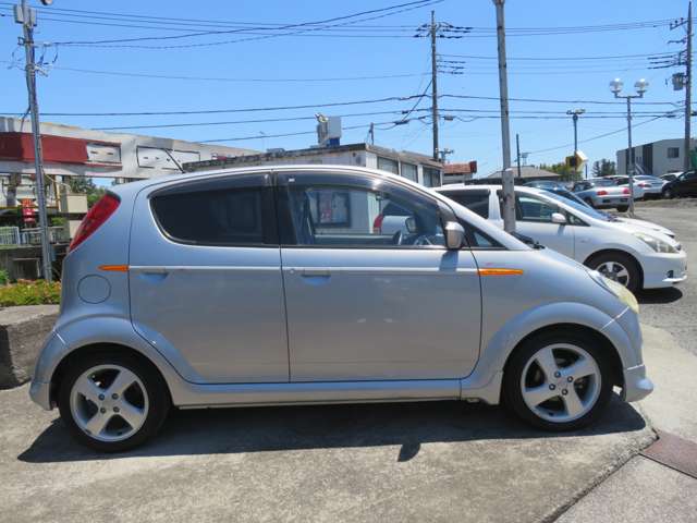 2004 Subaru R2 – thumbnail 3