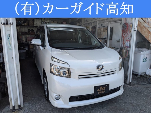 2007 Toyota Voxy