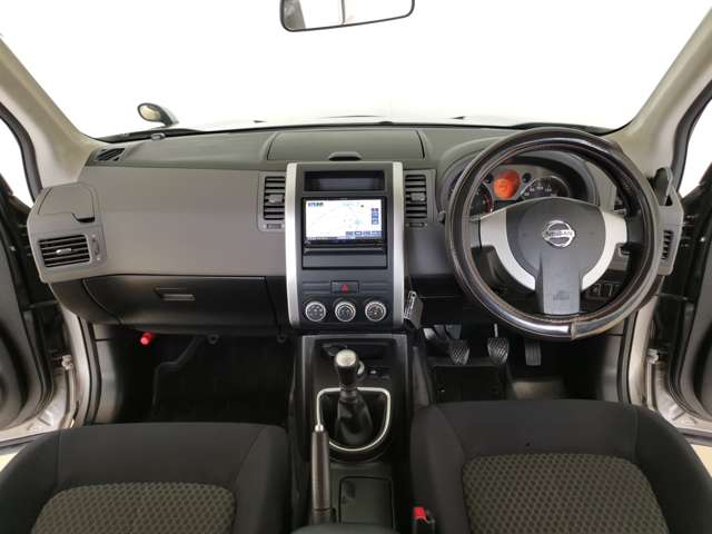 2009 Nissan X-Trail – thumbnail 4