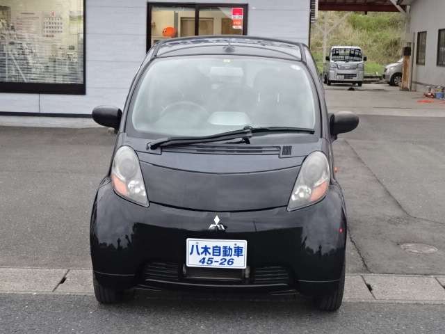 2010 Mitsubishi i – thumbnail 2