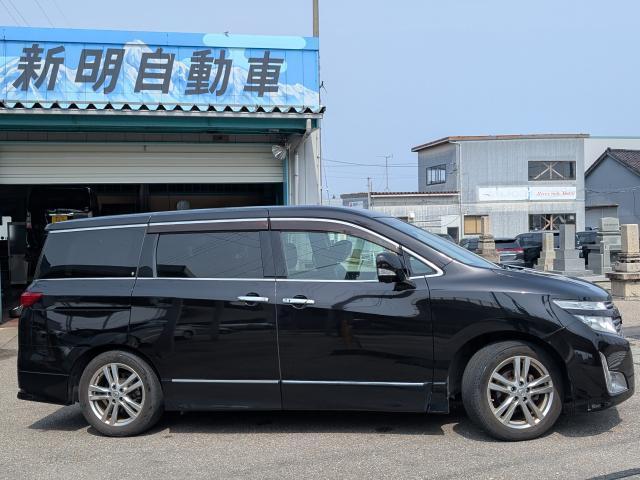 2010 Nissan Elgrand – thumbnail 4