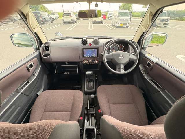 2010 Mitsubishi Pajero Mini – thumbnail 2