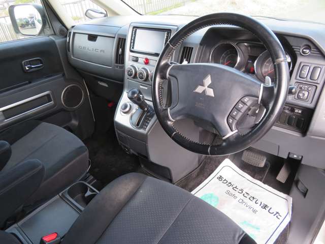 2010 Mitsubishi Delica D:5 – thumbnail 3