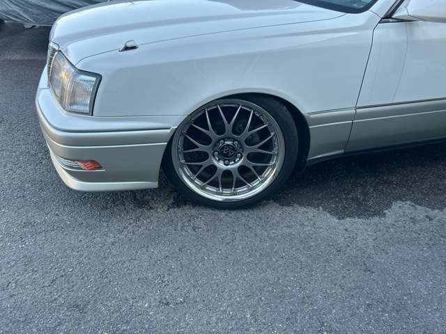 1997 Toyota Crown – thumbnail 3
