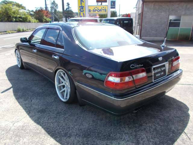1998 Nissan Cima – thumbnail 3