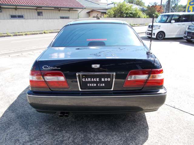 1998 Nissan Cima – thumbnail 4