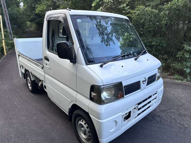 2010 Nissan Clipper Truck – thumbnail 2