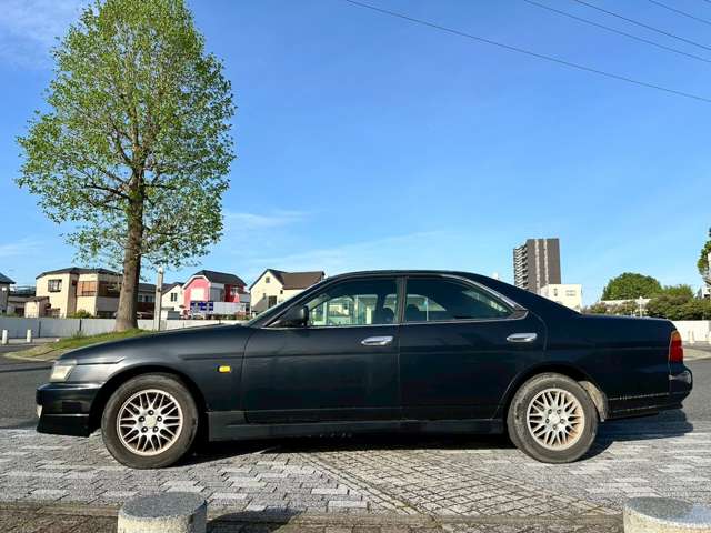 1997 Nissan Laurel – thumbnail 3