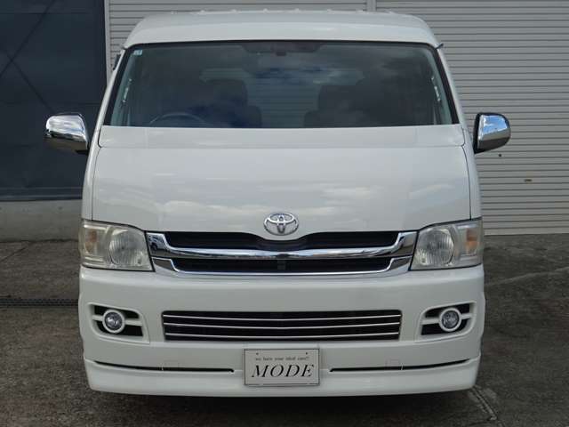 2008 Toyota Hiace – thumbnail 2