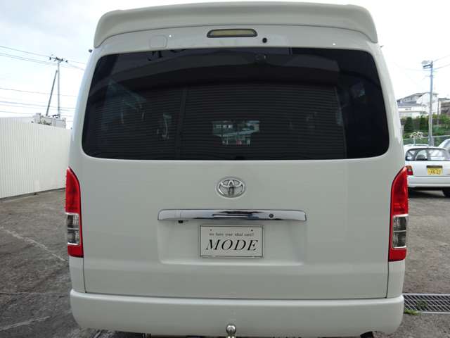 2008 Toyota Hiace – thumbnail 3