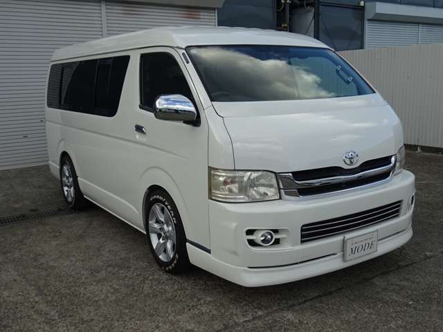 2008 Toyota Hiace – thumbnail 4