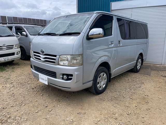 2006 Toyota Hiace – thumbnail 3