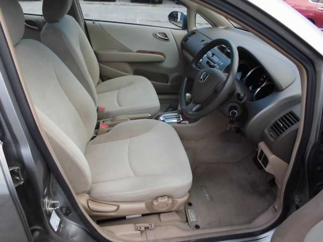 2007 Honda Fit Aria – thumbnail 2