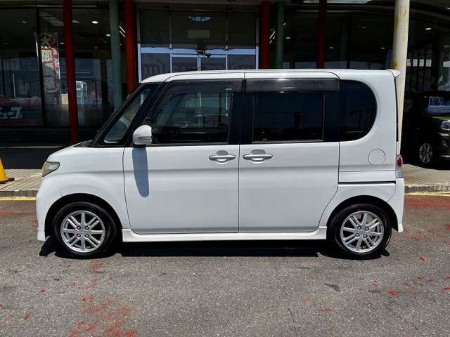 2009 Daihatsu Tanto – thumbnail 4