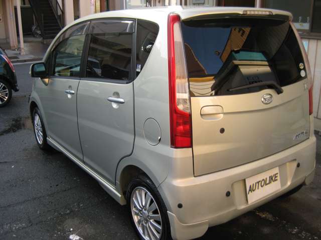 2010 Daihatsu Move – thumbnail 3