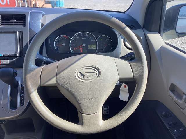 2010 Daihatsu Mira – thumbnail 4