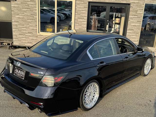 2008 Honda Inspire – thumbnail 2