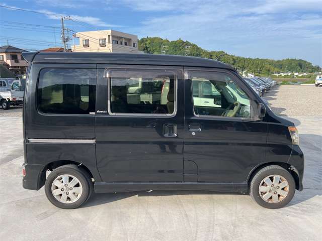 2009 Daihatsu Atrai Wagon – thumbnail 4