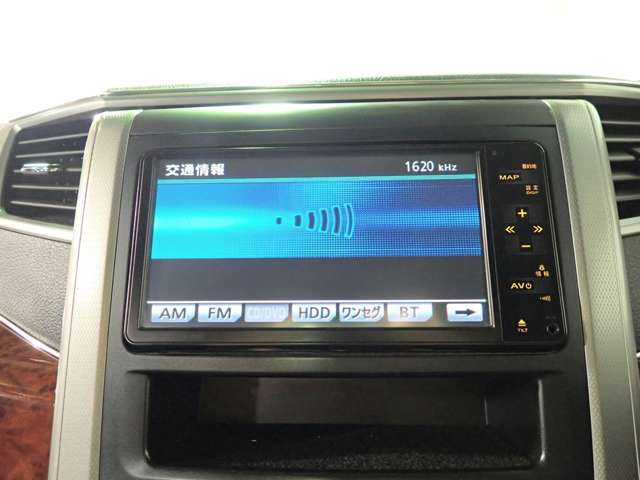 2010 Toyota Vellfire – thumbnail 4