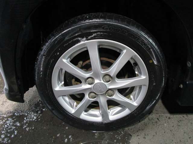 2010 Daihatsu Tanto – thumbnail 2