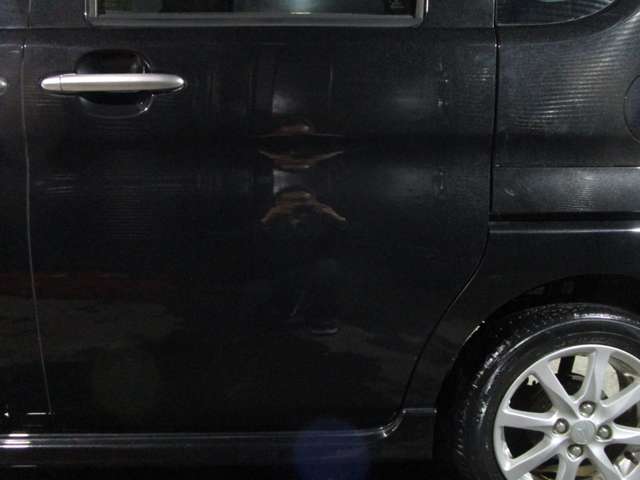 2010 Daihatsu Tanto – thumbnail 4