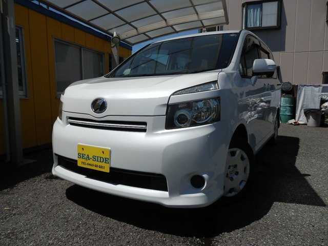 2009 Toyota Voxy