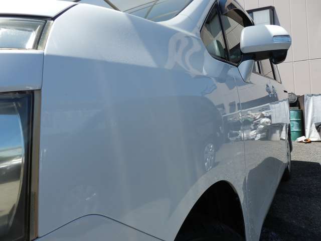 2009 Toyota Voxy – thumbnail 4