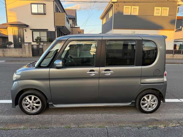 2009 Daihatsu Tanto – thumbnail 3