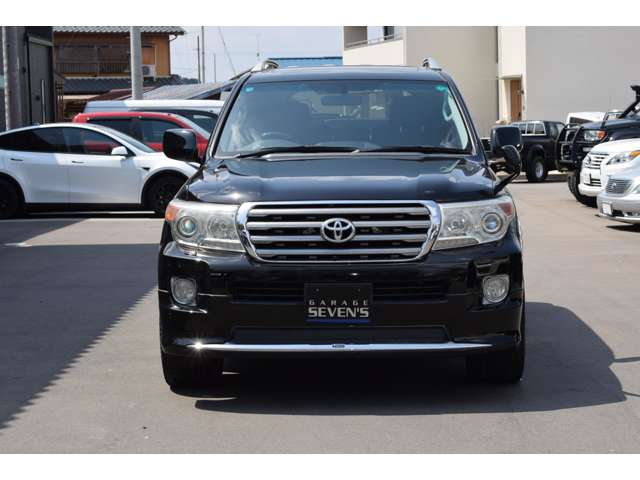 2010 Toyota Land Cruiser 200 – thumbnail 3