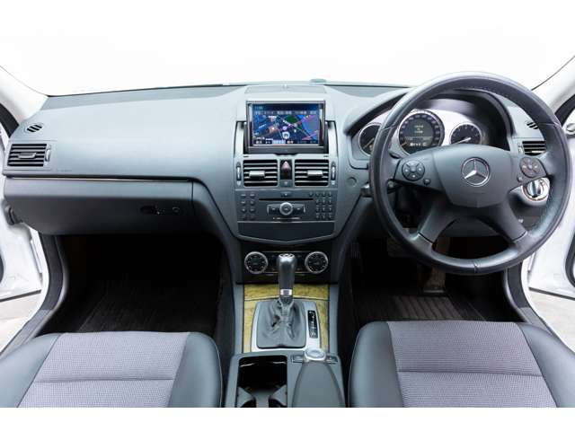 2007 Mercedes-Benz C-Class – thumbnail 2