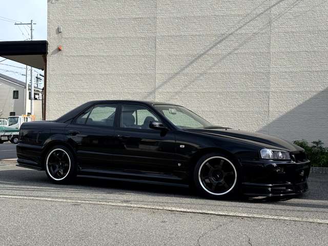 2001 Nissan Skyline – thumbnail 3