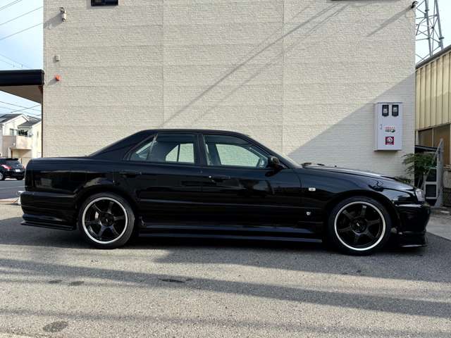 2001 Nissan Skyline – thumbnail 4