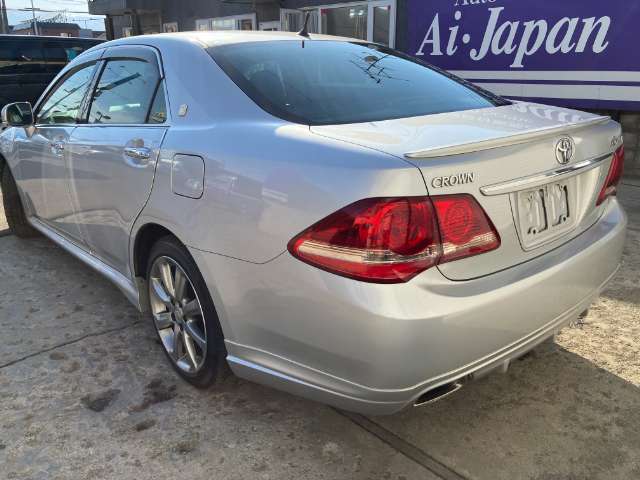 2009 Toyota Crown Athlete – thumbnail 4