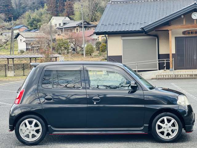 2010 Daihatsu Esse – thumbnail 4