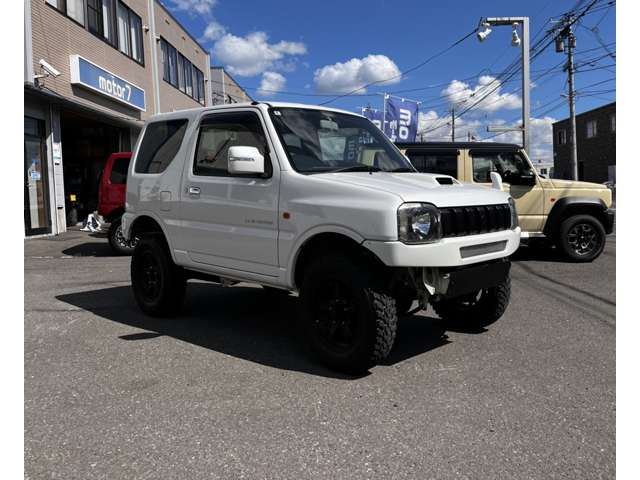 2009 Suzuki Jimny – thumbnail 2