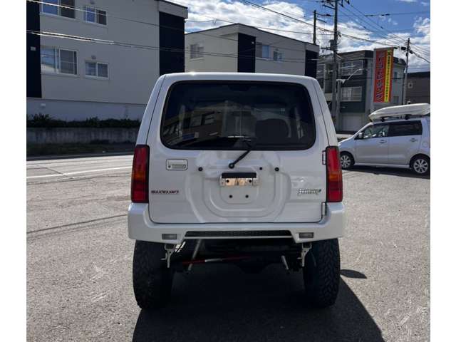 2009 Suzuki Jimny – thumbnail 4
