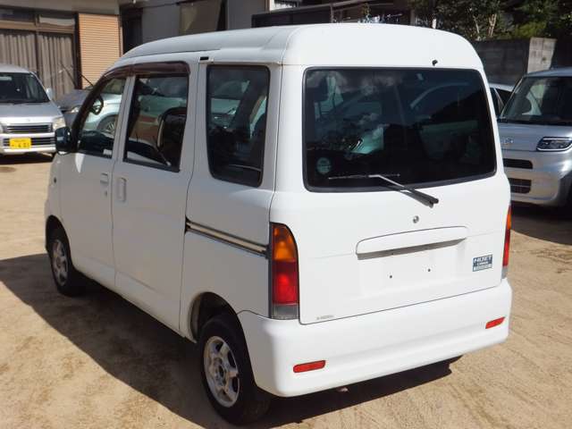 2003 Daihatsu Hijet Cargo – thumbnail 3