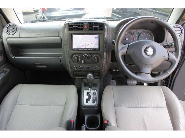 2008 Suzuki Jimny – thumbnail 3